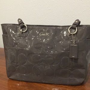 Patent leather Coach bag. Excellent condition!